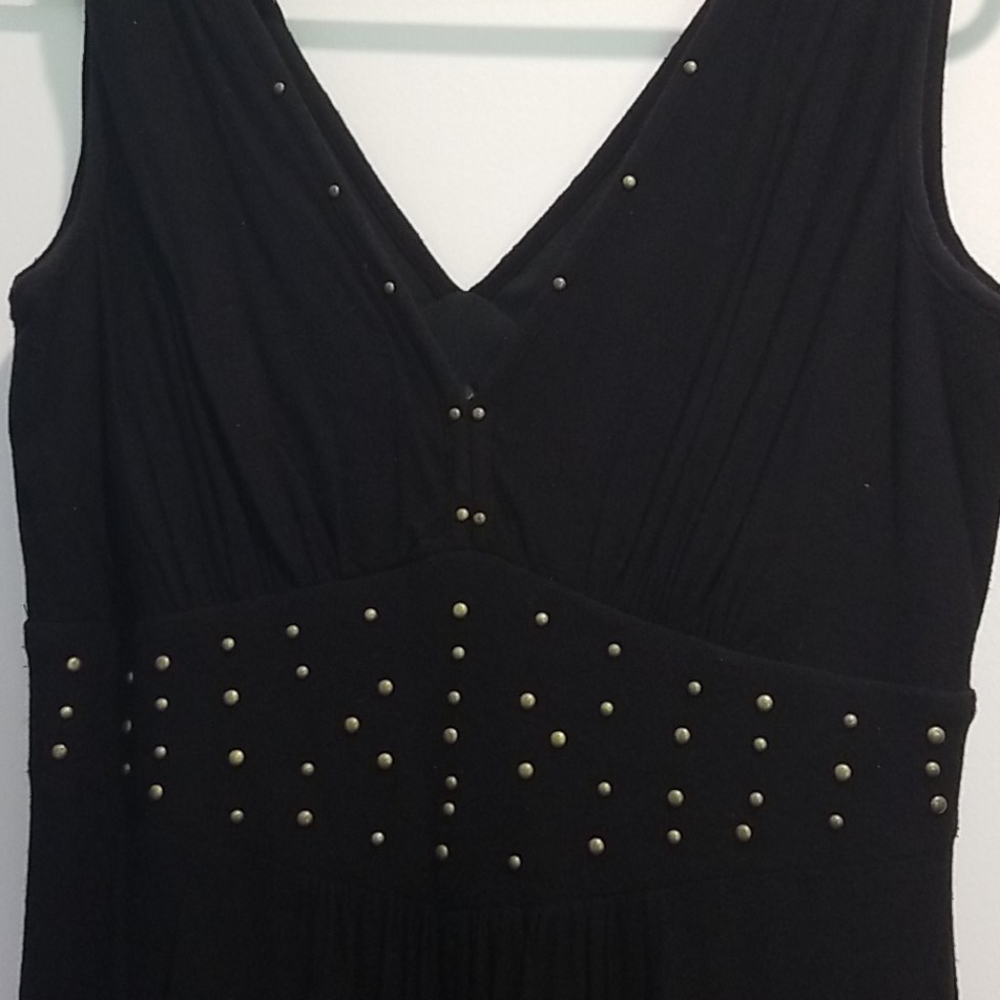 Beautiful black dress. Size 6 - Picture 2 of 4